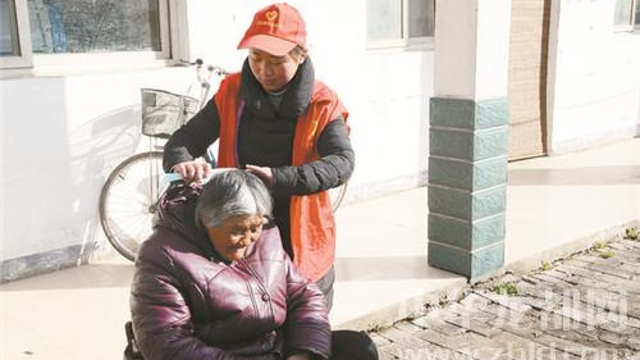 大王莊鄉(xiāng)敬老院開展“傳承雷鋒精神、弘揚(yáng)時代新風(fēng)”活動